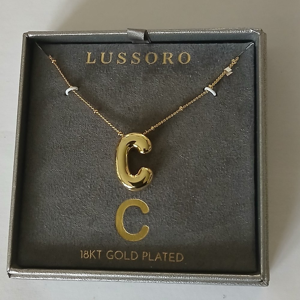 Lussoro Fashion 18KT Gold Plated Minimalist Necklace with C Pendant NIB